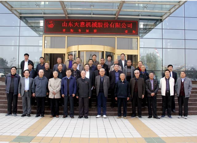 兗州區(qū)人大、政協(xié)領導蒞臨天意機械參觀考察