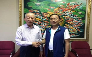 印尼著名僑領(lǐng)、印尼泛印集團(tuán)董事長(zhǎng)、印尼總統(tǒng)大學(xué)創(chuàng)辦人-李文光